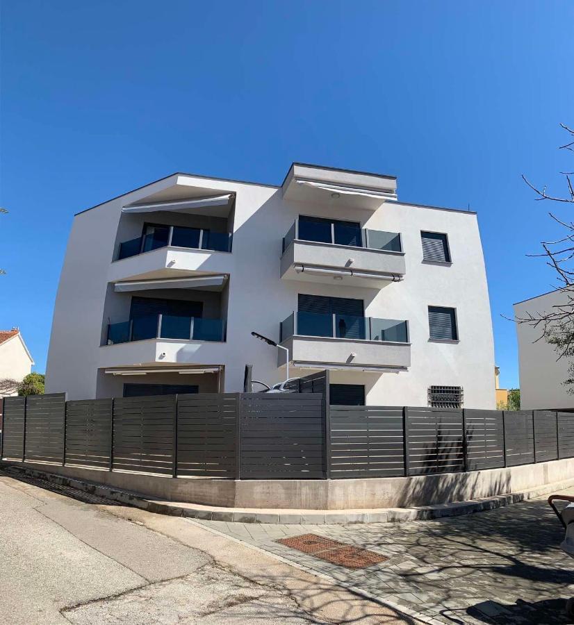 Luxury Apartment Ledo 로고즈니차 외부 사진