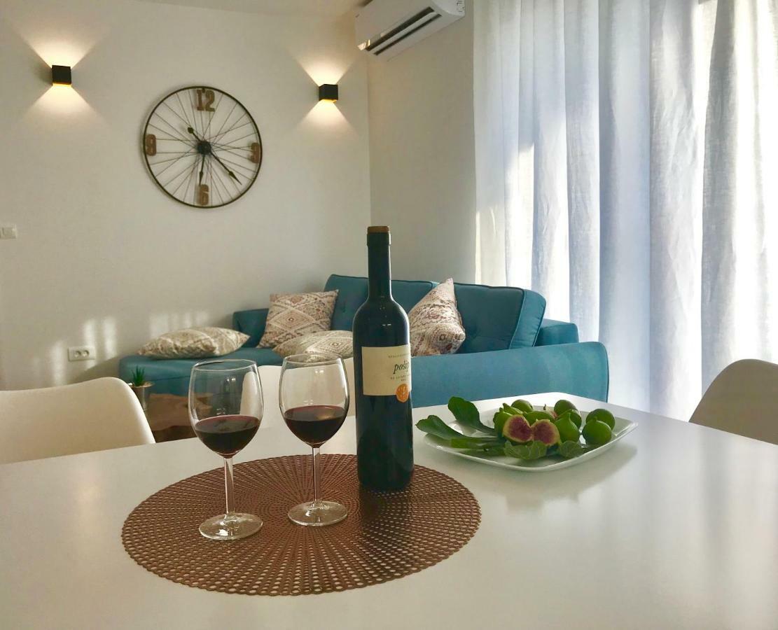 Luxury Apartment Ledo 로고즈니차 외부 사진