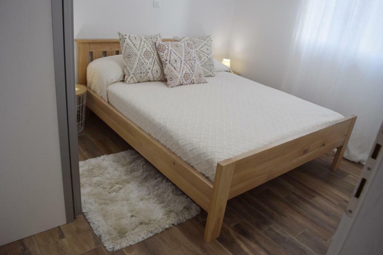Luxury Apartment Ledo 로고즈니차 외부 사진